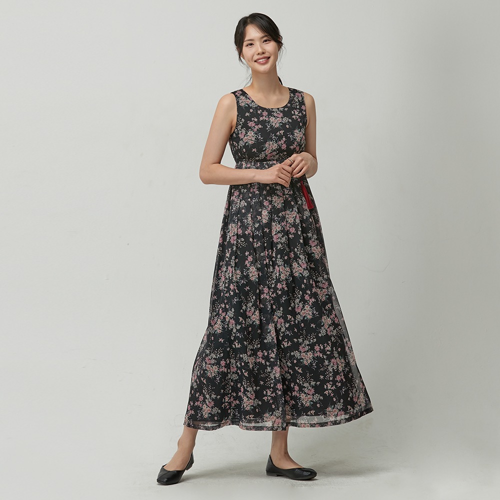 Flower Road Maxi Dress [Black]