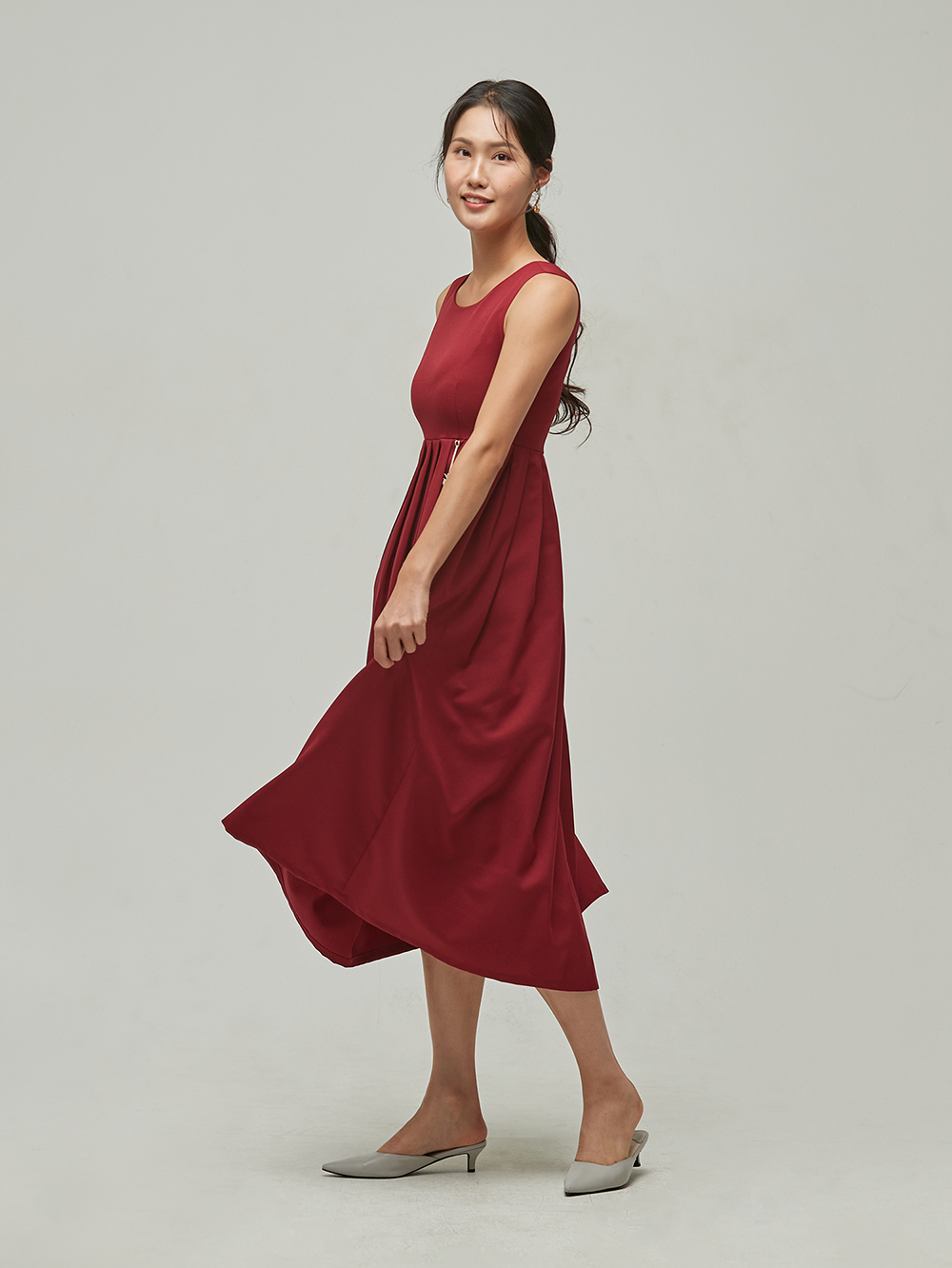 long dress model image-S12L5
